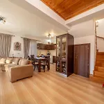 Aurora Villa Grizata