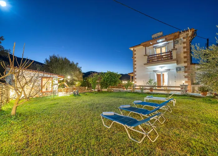 Aurora Villa *